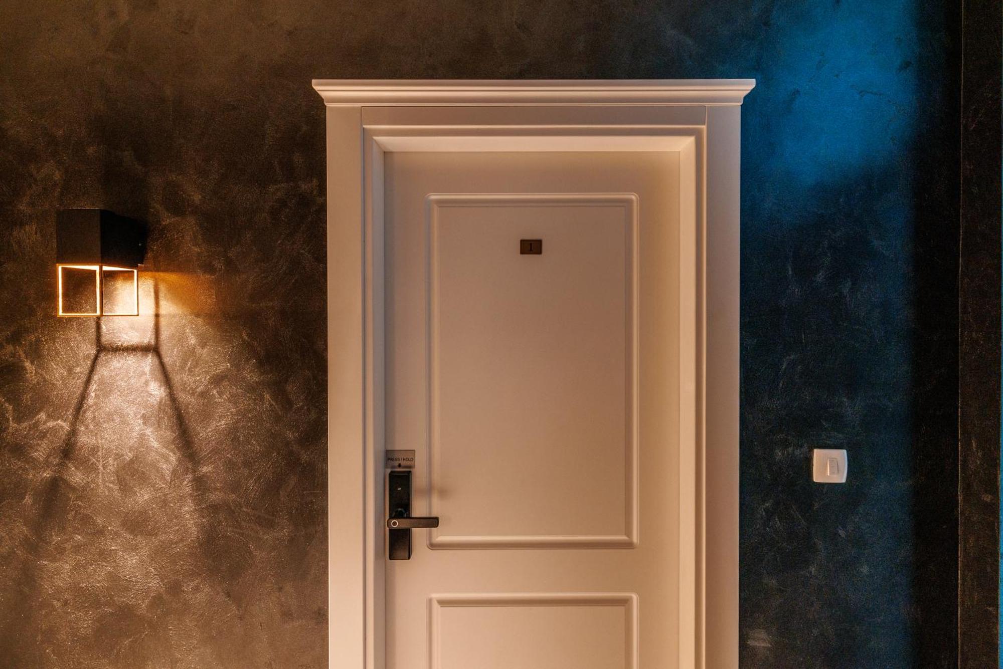 White Unique Apart Никшич Экстерьер фото